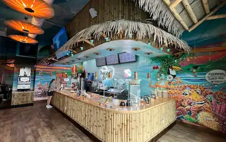 Poke Fin Viera interior